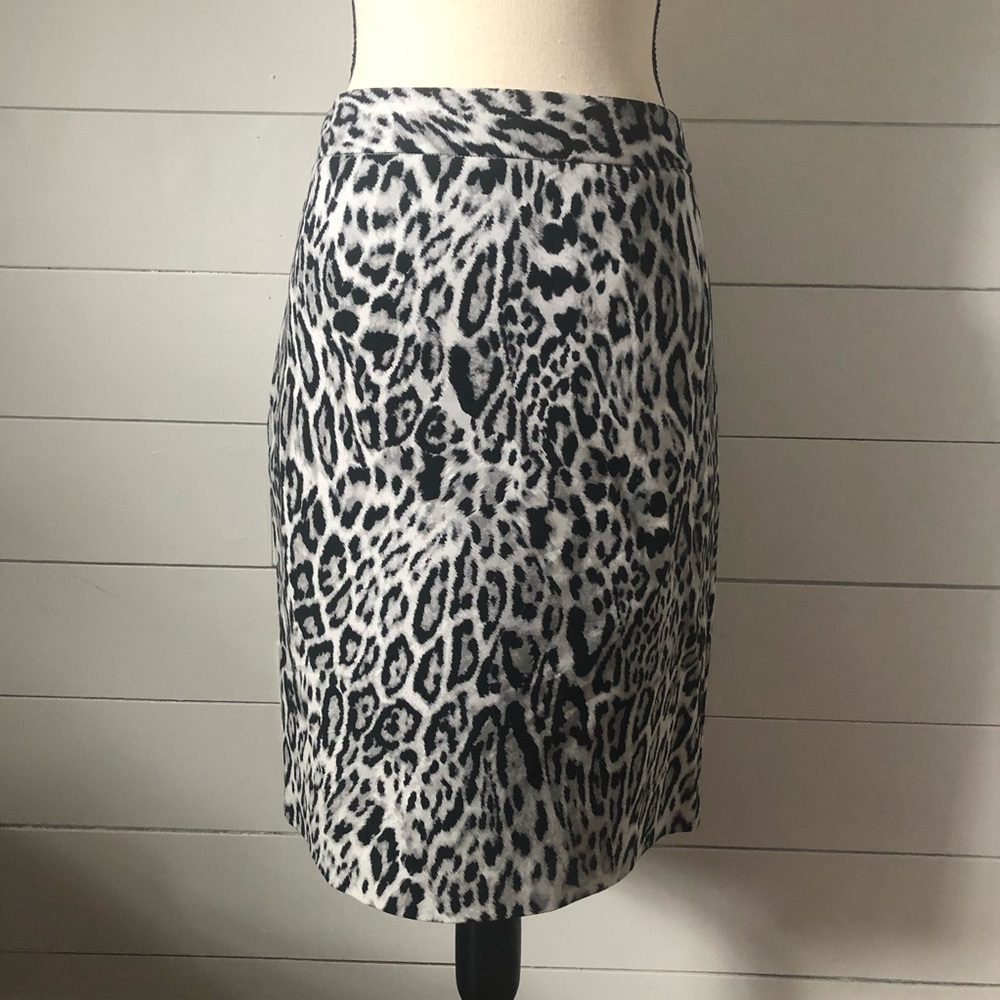 Worthington animal print pencil skirt